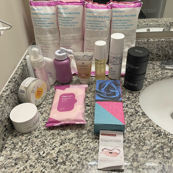 honest,burts bees,glow etc… Accessories - 🥳ON Sle🎉Huge Bundle of motherhood care for your body all new and unopened